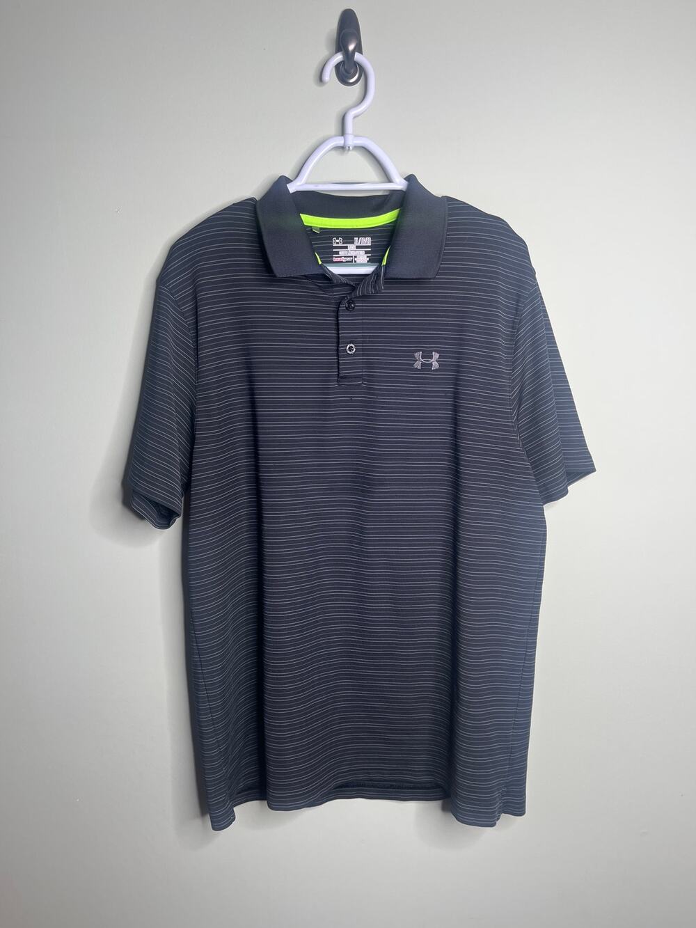 Under Armmour Heat Gear Black Striped Polo XL